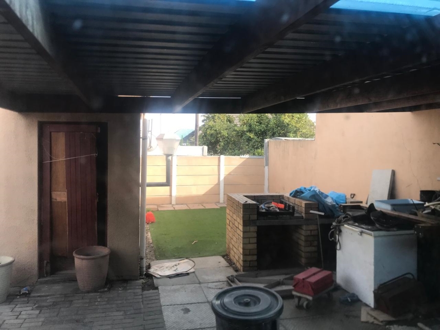 3 Bedroom Property for Sale in Churchill Estate Western Cape